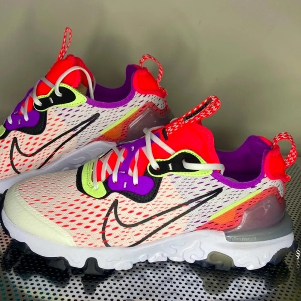 Nike DimSix React Vision | sneakers | Like New | size 7Y fits women 8.5 - Picture 3 of 11